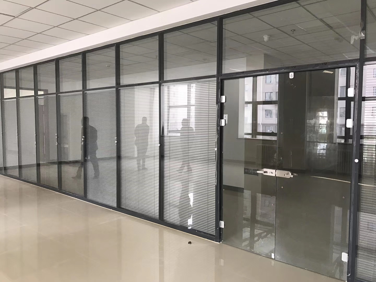 宝山区折叠窗电动门 - 方案